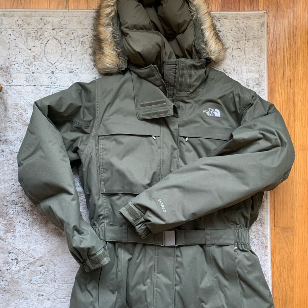 EUC The North Face puffer jacket, olive green
